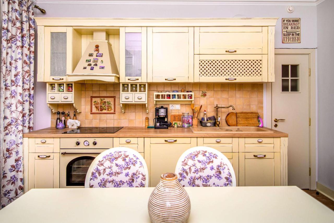 Central Shabby Chic Flat Close To Paid Parking Varna Exterior foto
